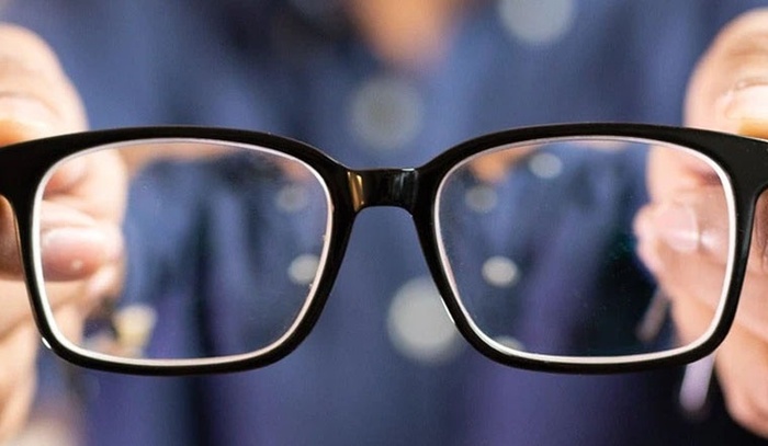 Mặt to nên đeo kính gì? Top 10 hãng kính bán chạy nhất năm 2023
