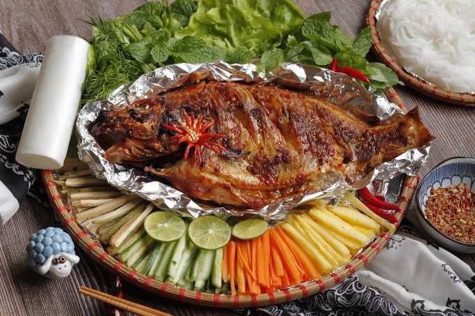 Tận hưởng kỳ nghỉ lễ bằng cách đi câu cá và thưởng thức món cá nướng muối ớt thơm ngon ‘nức mũi’