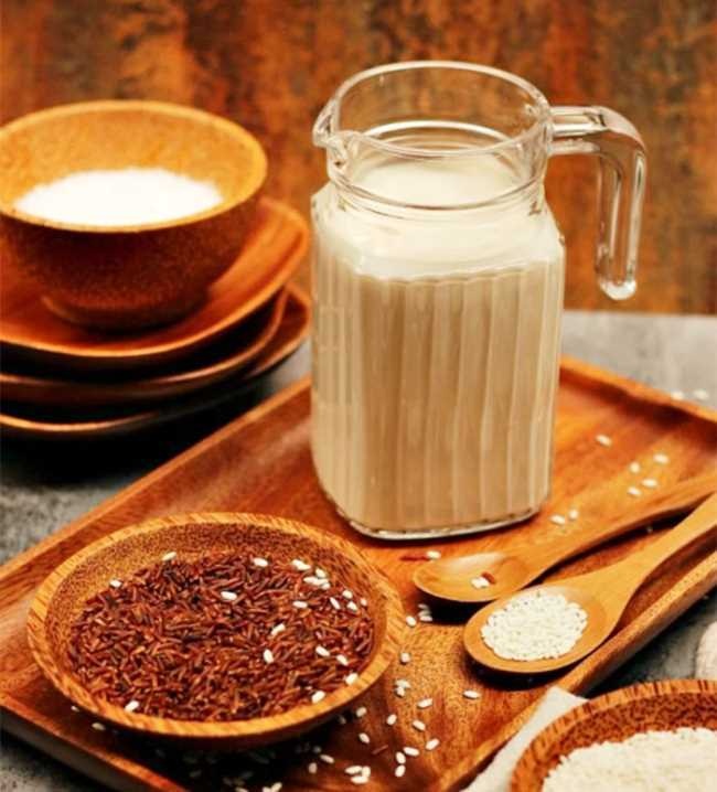 3 cách làm sữa gạo lứt thơm ngon bổ dưỡng, giải nhiệt mùa hè cho cả gia đình