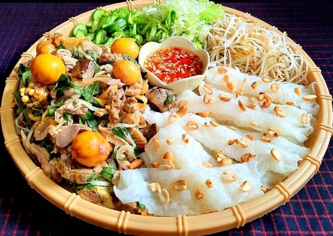 Cách làm món bánh ướt lòng gà thơm ngon tại nhà, chuẩn hương vị phố núi Đà Lạt