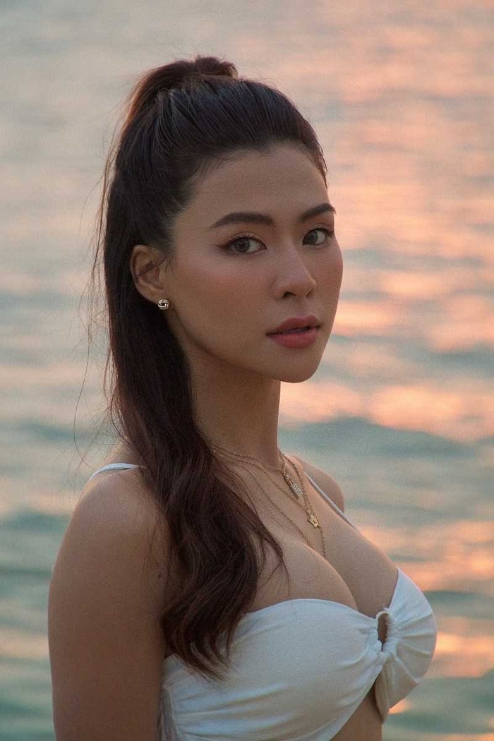 Nữ ca sĩ nổi tiếng sexy nhất nhì Vpoz Hà Nhi chia sẻ bí kíp giữ gìn vóc dáng chuẩn chỉnh