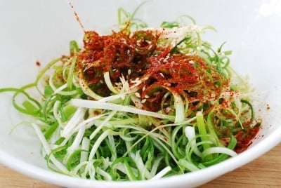 Salad hành lá bổ dưỡng, thanh mát, giải nhiệt ngày hè