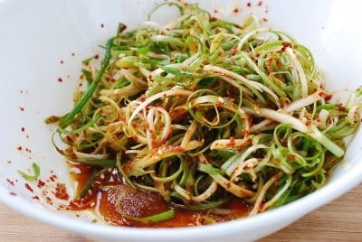 Salad hành lá bổ dưỡng, thanh mát, giải nhiệt ngày hè