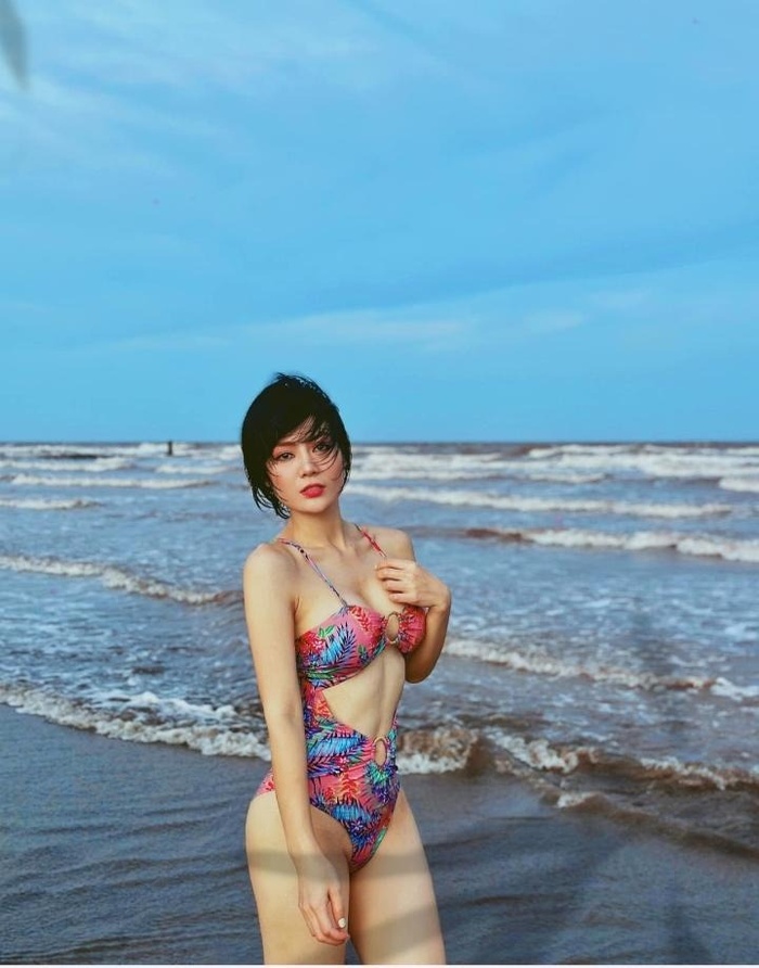 Trong phim vào vai 'lam lũ', ngoài đời Thanh Hương chẳng ngại diện bikini khoe dáng nuột nà