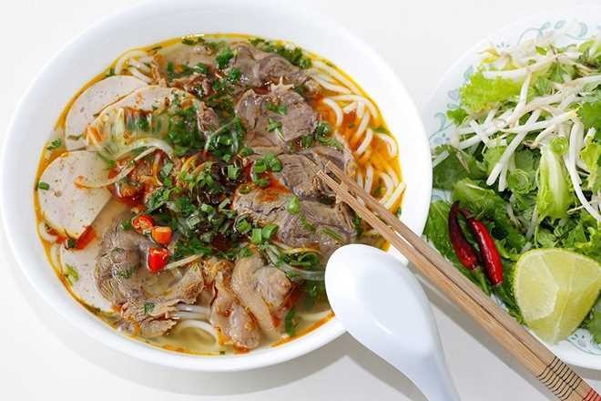 Món ăn được xem là 'nàng thơ' của ẩm thực xứ Huế, tuy dân dã nhưng làm say lòng biết bao thực khách