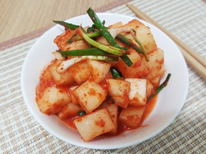 Cách làm củ cải muối chua ngọt Hàn Quốc chuẩn vị thơm ngon, chỉ với vài bước đơn giản tại nhà