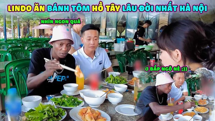 Đặc sản Hà Nội khiến Quang Ling Vlogs và hội bạn thân châu Phi vừa ăn vừa xuýt xoa