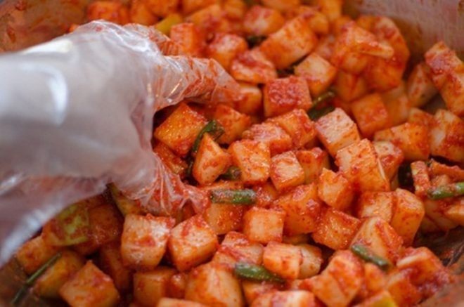 Cách làm củ cải muối chua ngọt Hàn Quốc chuẩn vị thơm ngon, chỉ với vài bước đơn giản tại nhà