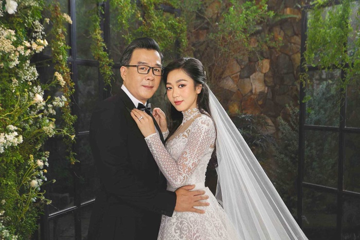 Hôn nhân chóng vánh của Vua cá Koi và ca sĩ Hà Thanh Xuân: Chuyện tình yêu đẹp tựa ngôn tình nhưng không vượt qua được dư luận?