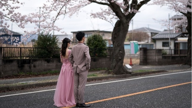 Nhật Bản: Con cái ế dài, chẳng thiết yêu đương, bố mẹ chạy show hẹn hò thay