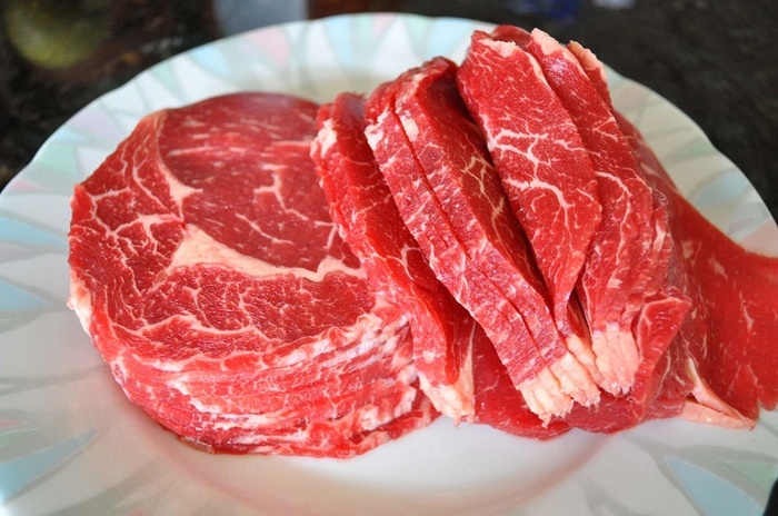 Cách làm món thịt bò khô lên màu đẹp, thơm ngon lai rai đãi khách ngày Tết