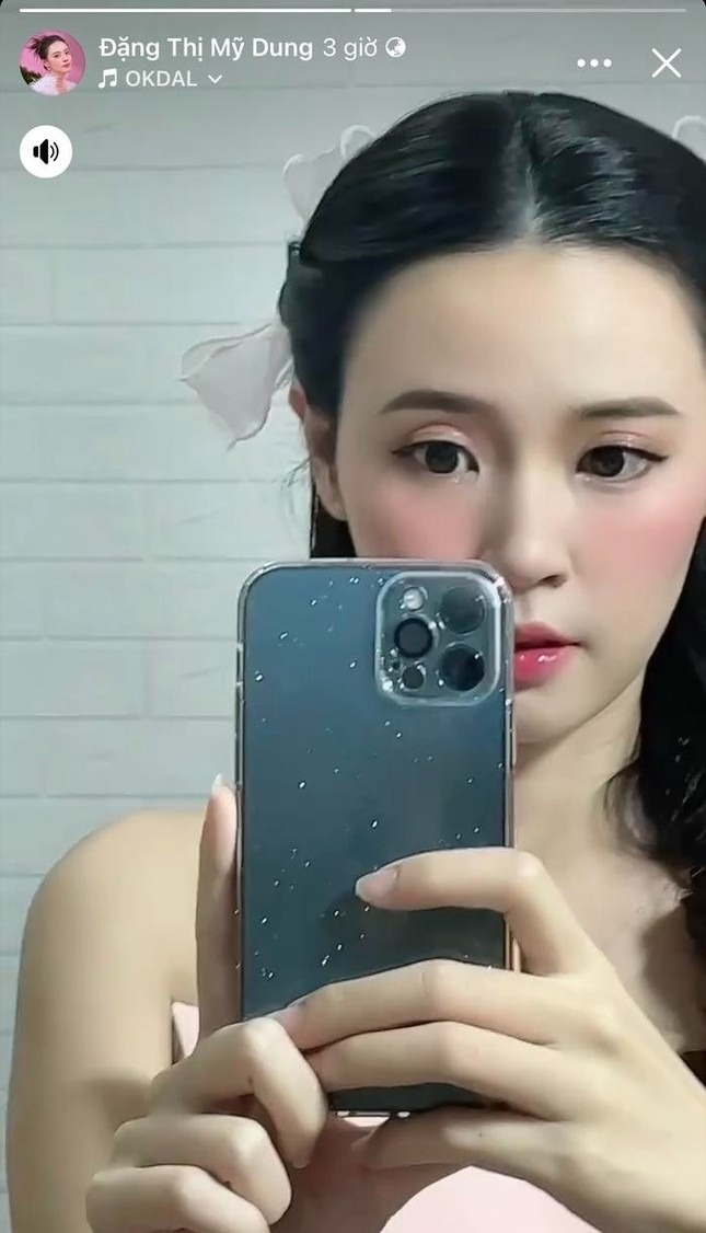 Midu ngày thường makeup xinh như 'ngọc nữ', đúng ngày trọng đại lại 'bất ổn'